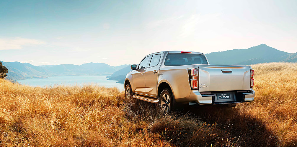 AKR Autotalo / Isuzu