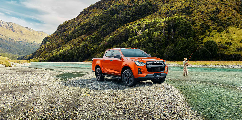 AKR Autotalo / Isuzu